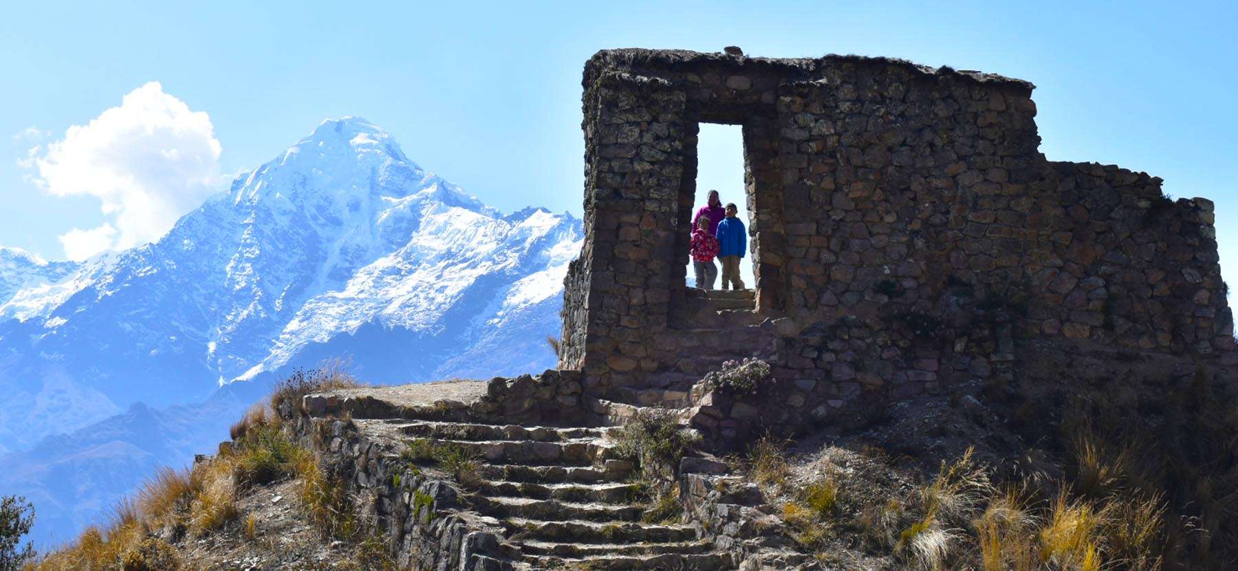 Hike to Inti Punku and Machu Picchu: Complete Guide 2026 through the Sacred Valley of the Incas